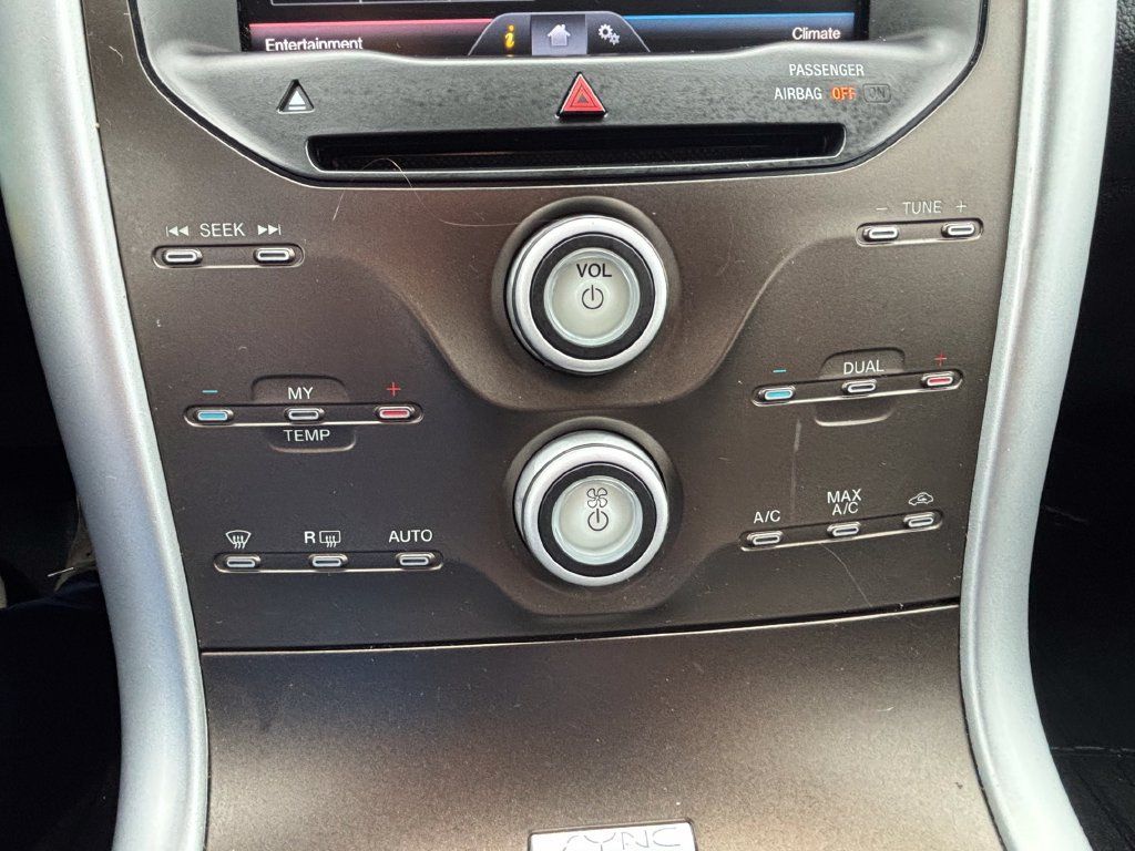 Used 2013 Ford Edge SEL AWD/4WD image 18