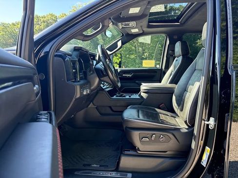 Certified 2025 GMC Sierra 2500 AT4X w/ AT4X AEV Edition AWD/4WD image 27