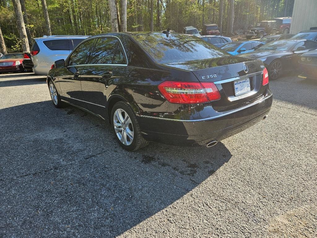 Used 2011 Mercedes-Benz E 350 4MATIC Sedan image 4