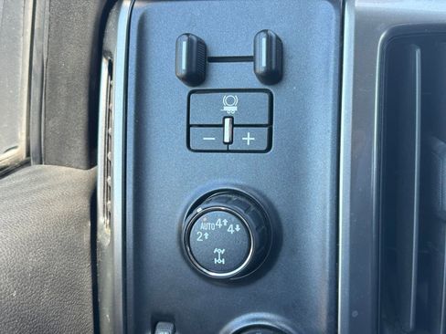 Used 2019 Chevrolet Silverado 1500 LT AWD/4WD image 8