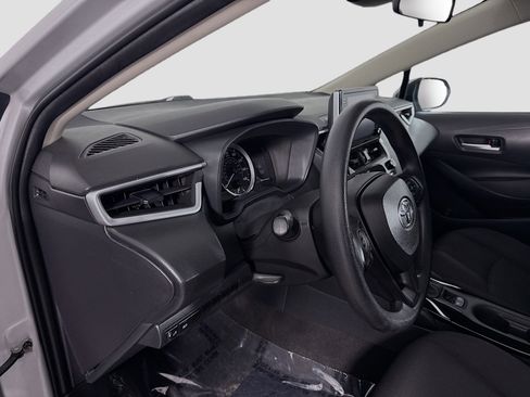 Used 2021 Toyota Corolla LE FWD image 22