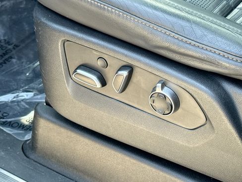 Used 2021 Cadillac Escalade Sport Platinum RWD image 15
