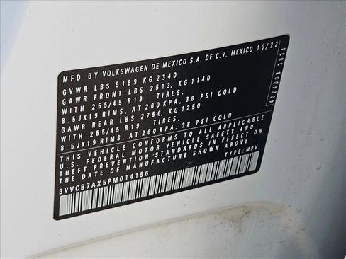 Used 2023 Volkswagen Tiguan SE R-Line image 27