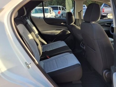 Used 2022 Chevrolet Equinox LS image 13