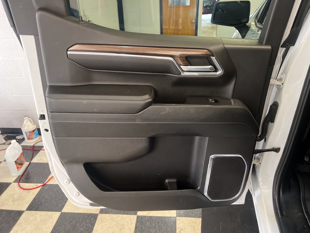 Used 2024 Chevrolet Silverado 1500 RST AWD/4WD image 38