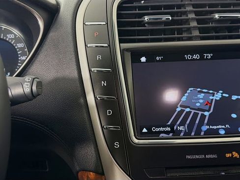 Used 2018 Lincoln MKX Reserve w/ Driver Assistance Package FWD image 20