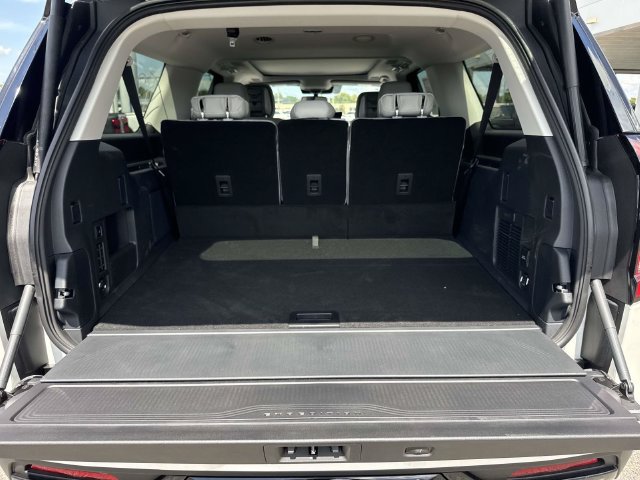 New 2027 Ford Expedition Max Platinum AWD/4WD image 13