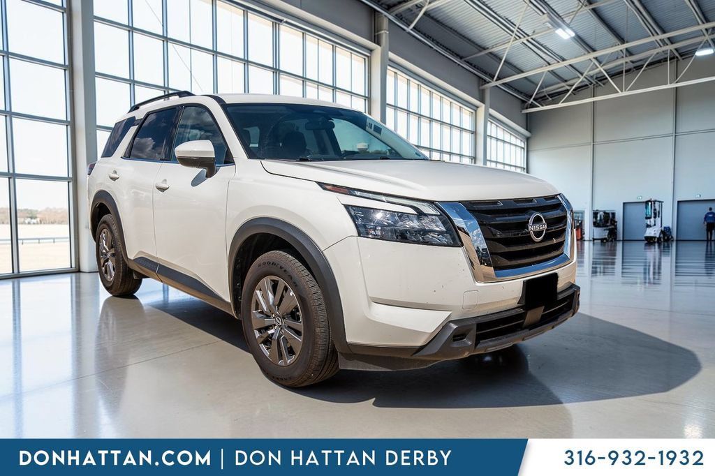 Used 2024 Nissan Pathfinder SV AWD/4WD image 35