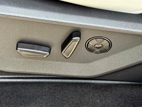 Used 2025 Ford Expedition Max Platinum w/ Platinum Ultimate Package image 18