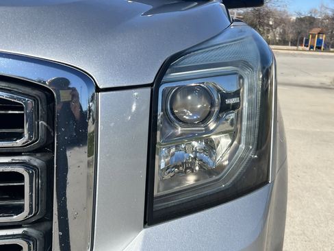 Used 2016 GMC Yukon XL SLT w/ Open Road Package image 6
