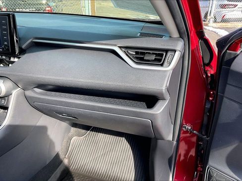 Used 2022 Toyota RAV4 XLE image 14