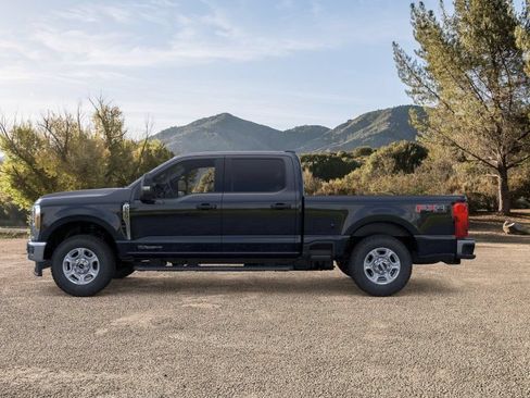 New 2026 Ford F250 XLT w/ FX4 Off-Road Package AWD/4WD image 4