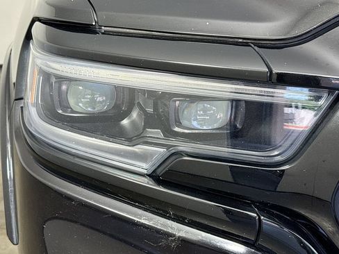 Used 2020 RAM 1500 Limited w/ Black Appearance Package AWD/4WD image 36