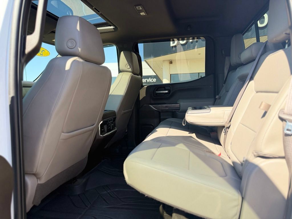 Used 2019 Chevrolet Silverado 1500 LTZ w/ LTZ Premium Package AWD/4WD image 8