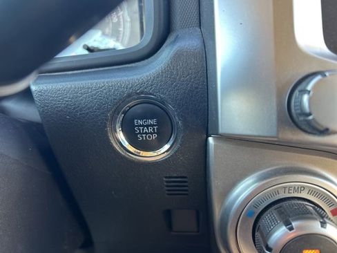 Used 2020 Toyota 4Runner Limited image 19