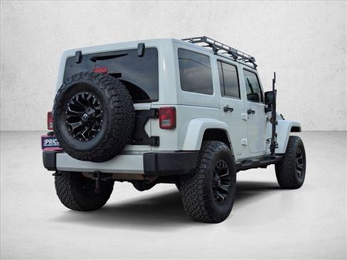 Used 2014 Jeep Wrangler Unlimited Sahara w/ Max Tow Package AWD/4WD image 5