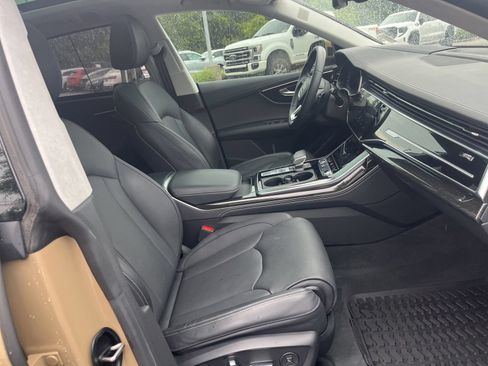 Used 2024 Audi Q8 Prestige AWD/4WD image 41