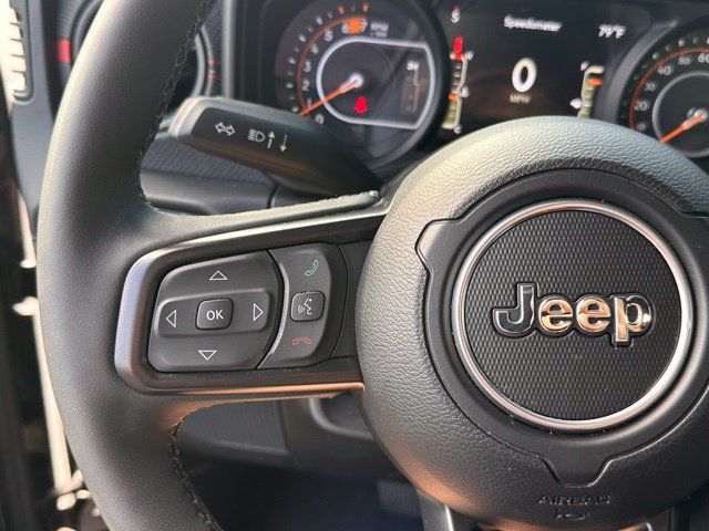 Used 2025 Jeep Wrangler Unlimited Rubicon AWD/4WD image 22