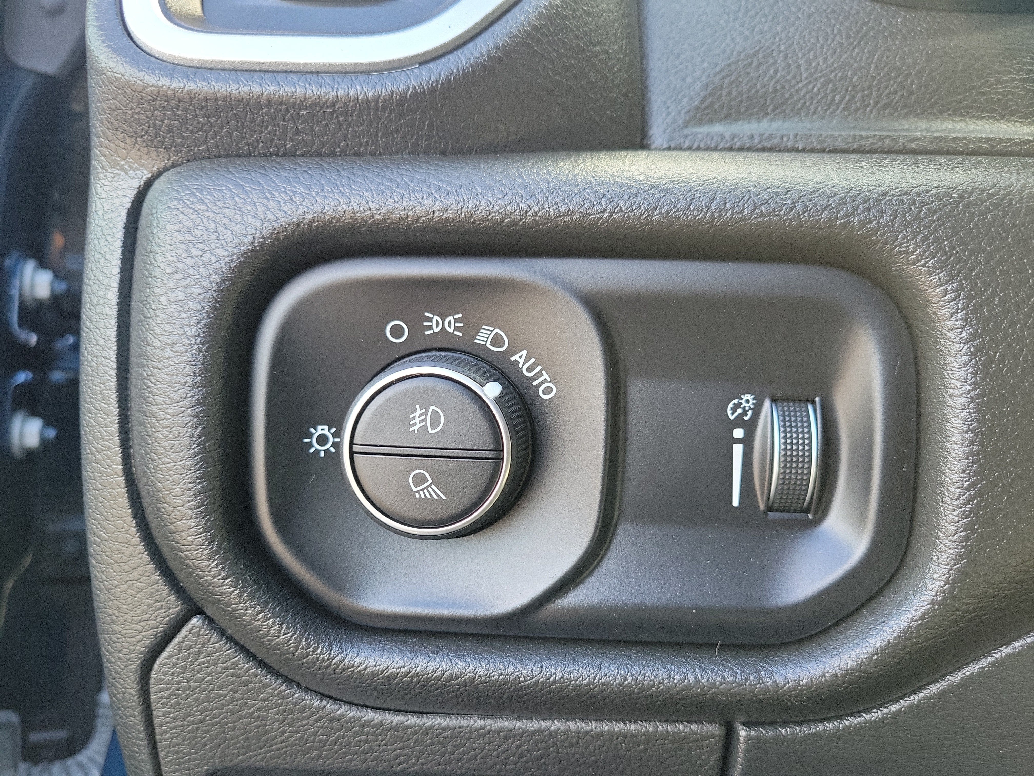 Used 2022 RAM 1500 Big Horn AWD/4WD image 30
