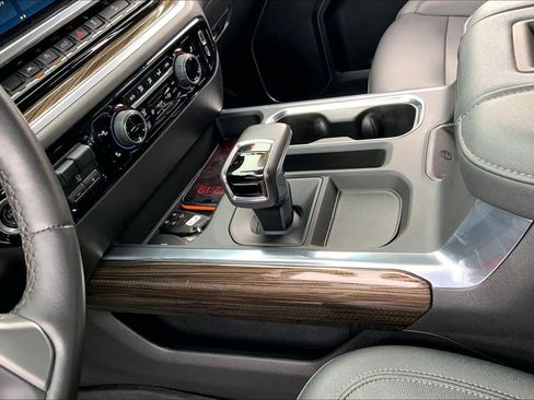 Used 2022 Chevrolet Silverado 1500 LT Trail Boss w/ Convenience Package II image 15