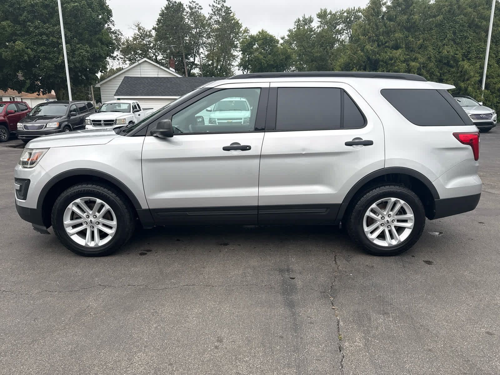 Used 2017 Ford Explorer 4WD image 6