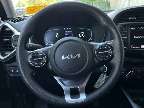 Used 2024 Kia Soul LX w/ Option Group 015 FWD image 15