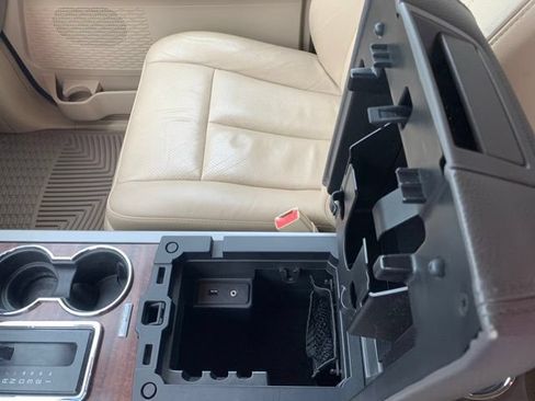 Used 2014 Ford Expedition EL XLT w/ Equipment Group 202A AWD/4WD image 36