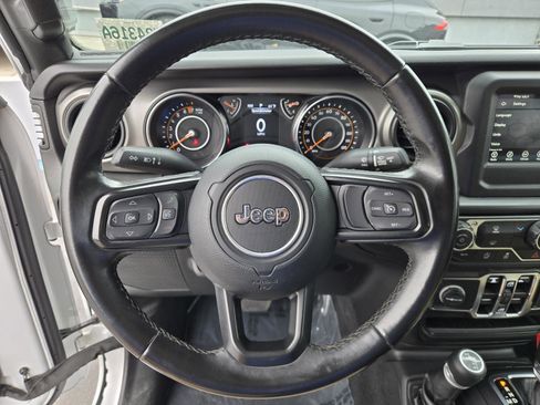 Certified 2022 Jeep Gladiator Sport image 15