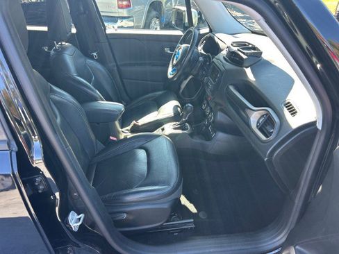 Used 2017 Jeep Renegade Limited w/ Trailer Tow Group image 44