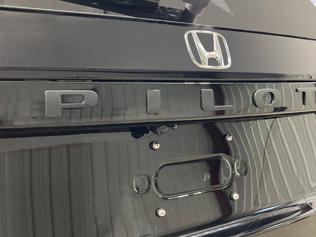 New 2026 Honda Pilot Black Edition image 7