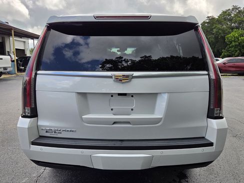 Certified 2018 Cadillac Escalade ESV Platinum RWD image 4