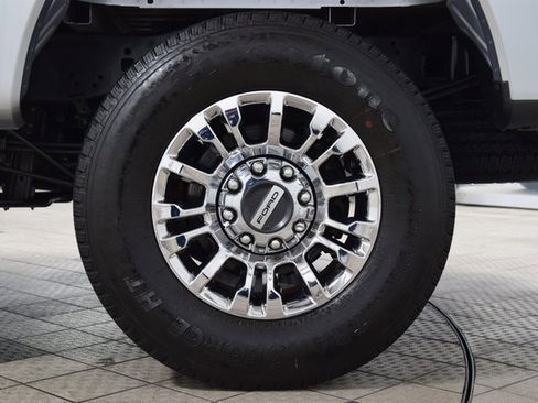 Used 2022 Ford F250 XLT w/ XLT Premium Package image 22