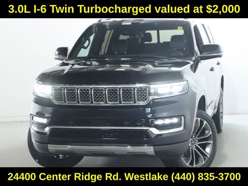 Used 2022 Jeep Grand Wagoneer Series III AWD/4WD image 3