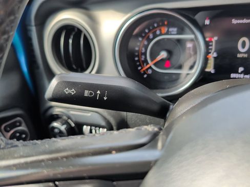 Used 2021 Jeep Gladiator Sport AWD/4WD image 37