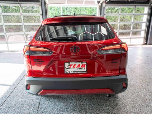 Used 2026 Toyota Corolla Cross XLE w/ Convenience Package AWD/4WD image 3