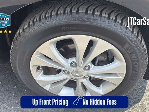 Used 2016 Kia Soul + FWD image 33