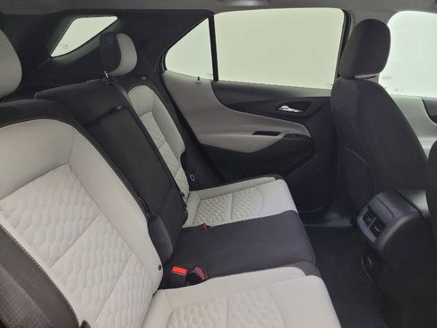 Used 2018 Chevrolet Equinox LT FWD image 19