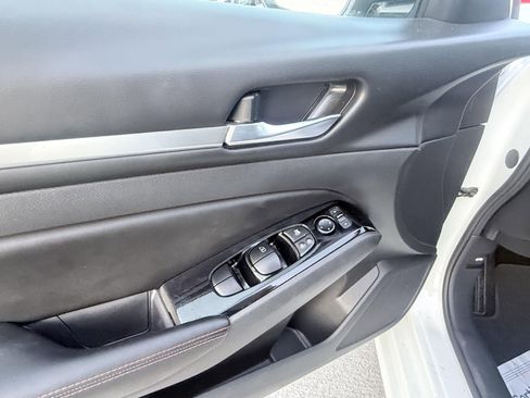 Used 2024 Nissan Altima 2.5 SR image 18