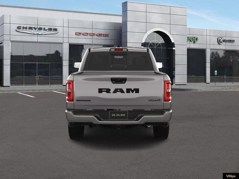 Used 2025 RAM 1500 Big Horn AWD/4WD image 5