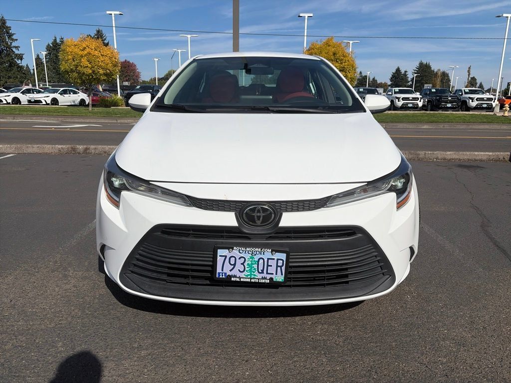 Used 2023 Toyota Corolla LE FWD image 2