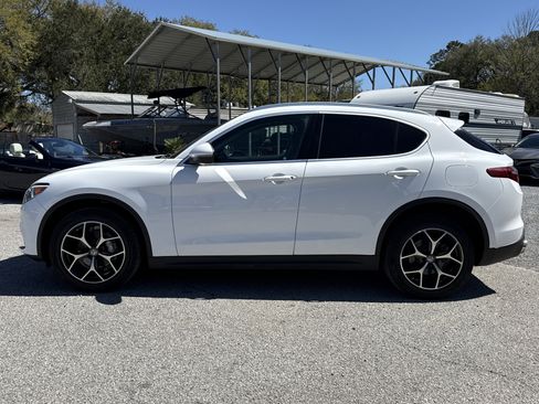 Used 2019 Alfa Romeo Stelvio Ti image 2