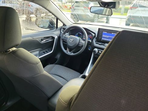 Used 2022 Toyota RAV4 XLE image 14
