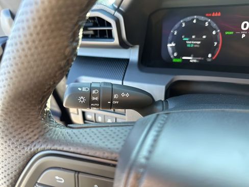 Used 2025 Toyota Tacoma TRD Pro image 32