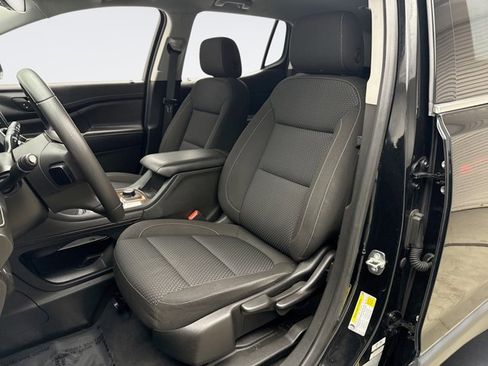 Used 2023 GMC Acadia SLE image 11