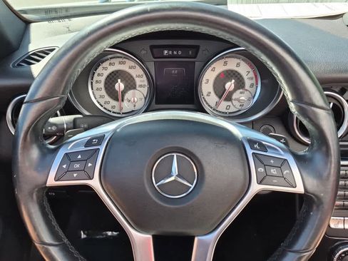 Used 2015 Mercedes-Benz SLK 250 image 13