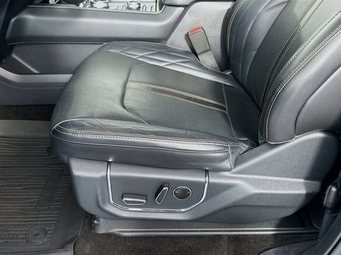 Used 2022 Ford Expedition Max Platinum AWD/4WD image 20