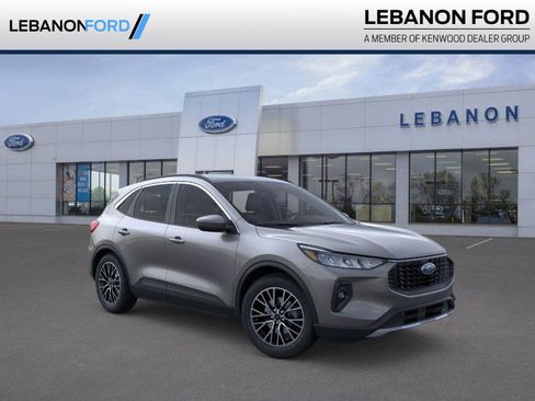 New 2025 Ford Escape SE image 1
