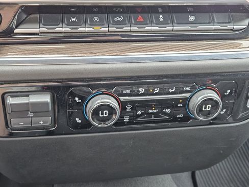 Used 2025 Chevrolet Silverado 1500 LT image 15