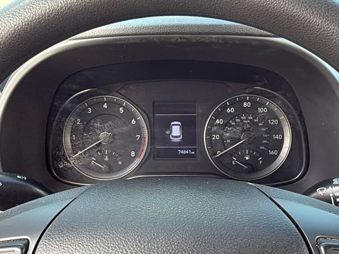 Used 2018 Hyundai Kona SE FWD image 32