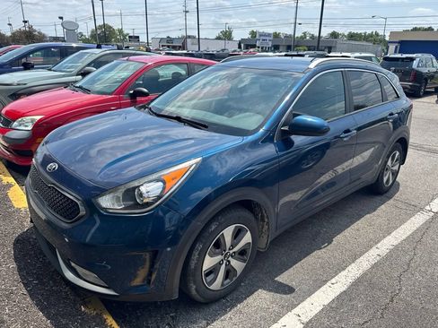 Used 2018 Kia Niro LX FWD image 1